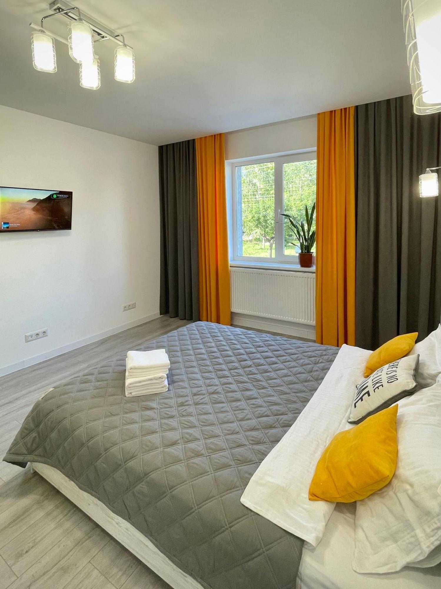 Sunny Home Apartments Апартаменти У Новобудові Поряд Медичний Центр Angelholm Дуже Чисто! Tjernivtsi Exteriör bild